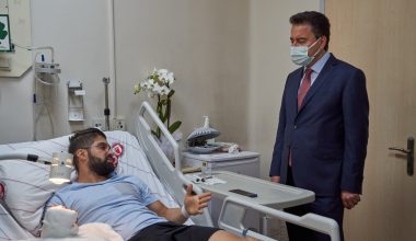 BABACAN’DAN SALDIRIYA UĞRAYAN DOKTORA ZİYARET