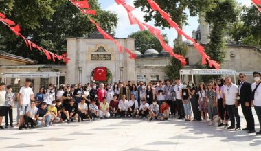 SELAHATTİN EYYUBİ’NİN TORUNLARI EYÜP SULTAN’DA