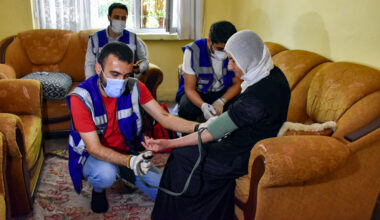 YAŞLILARA EVDE SAĞLIK HİZMETİ