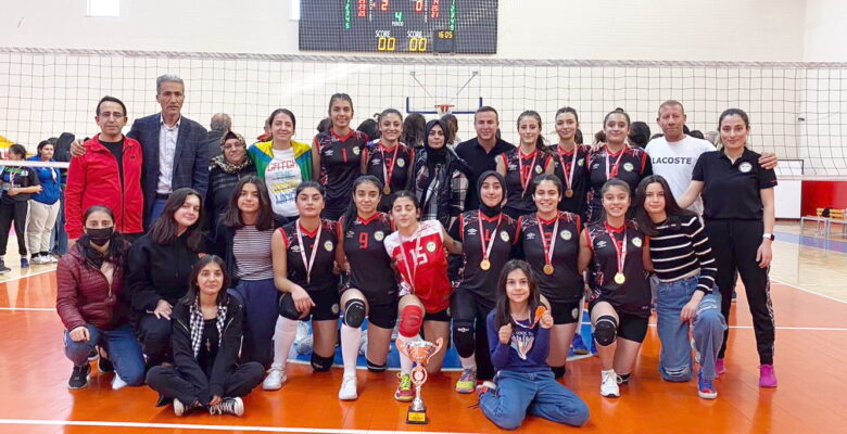 KIZ VOLEYBOL TAKIMI DİYARBAKIR ŞAMPİYONU